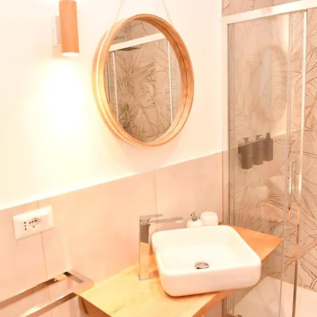 Nest House 4* Рим