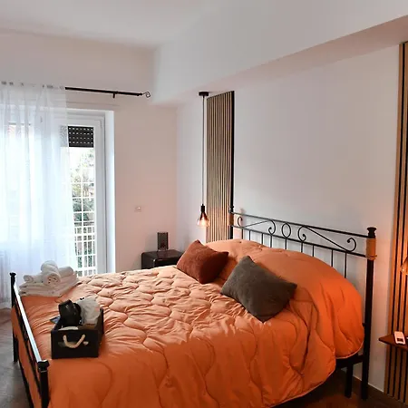 Nest House Bed & Breakfast *