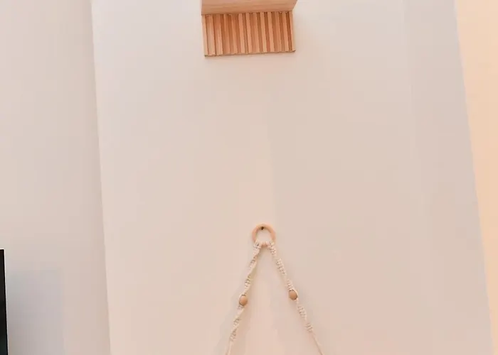 Nest House Bed & Breakfast