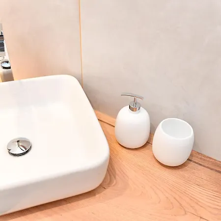 ベッド・アンド・ブレックファスト Nest House